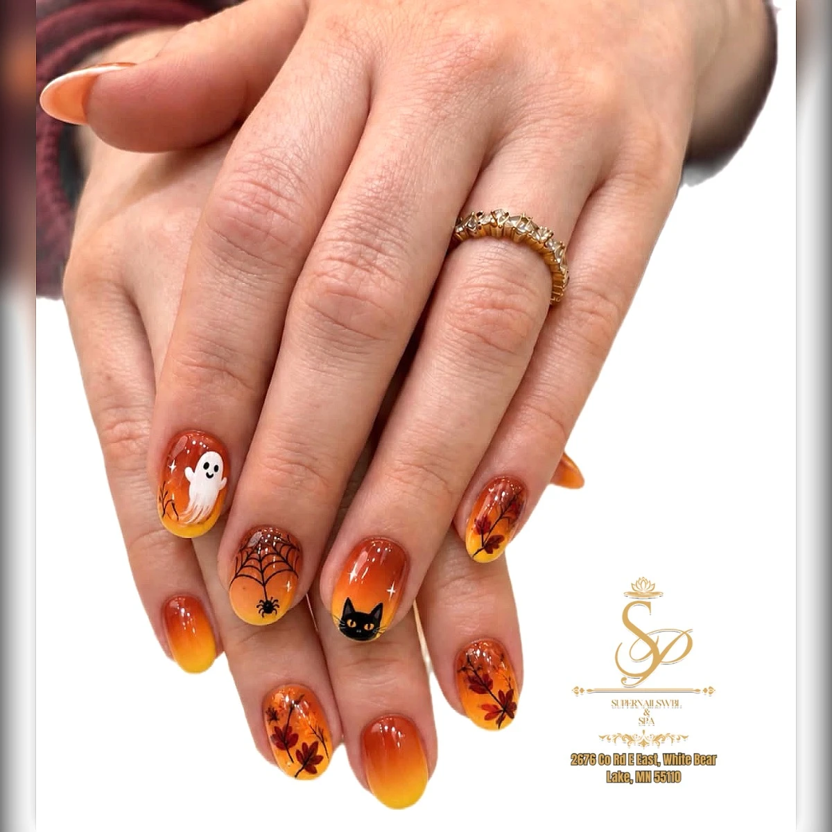 Halloween nail art Oct 2026